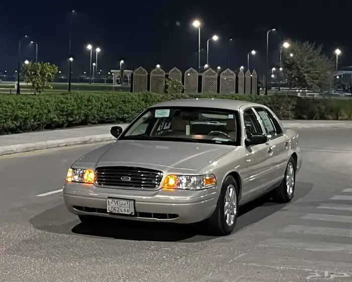 فورد كراون فكتوريا ( ممشى قليل ) 2