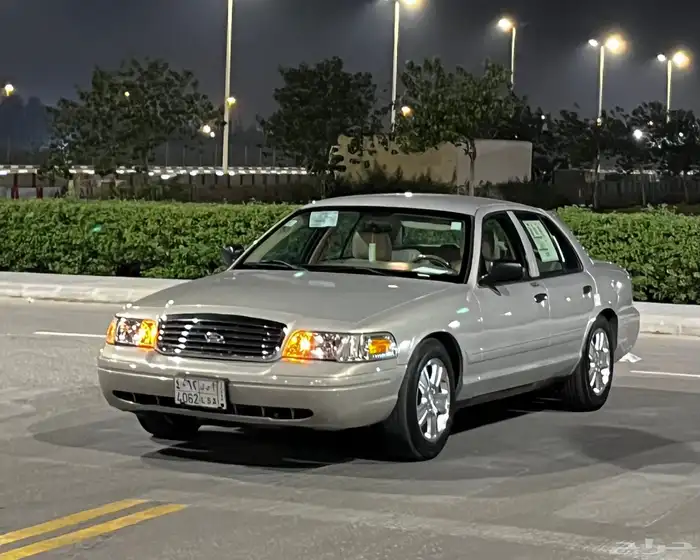 فورد كراون فكتوريا ( ممشى قليل ) 0