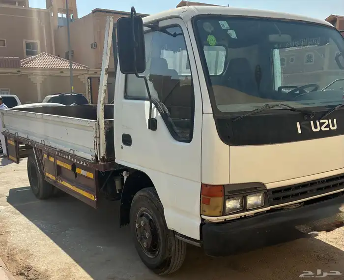 للبيع ايسوزو دينا موديل 2005 حد 30 الف نهائي 2