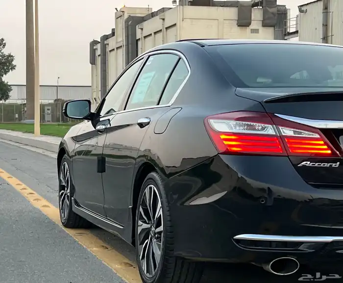 هوندا اكورد 2017 V6 sport نظيفة جدا 15