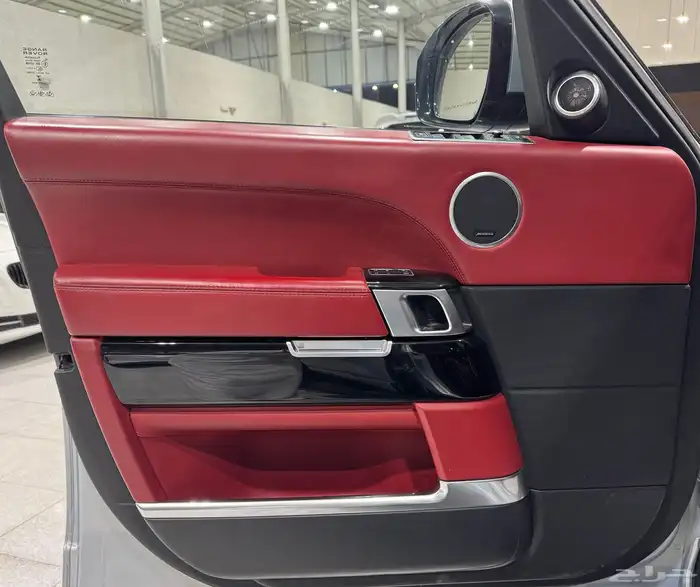 رنج روفر اوتوبيوغرافي 2015 V8 مستعمل 17