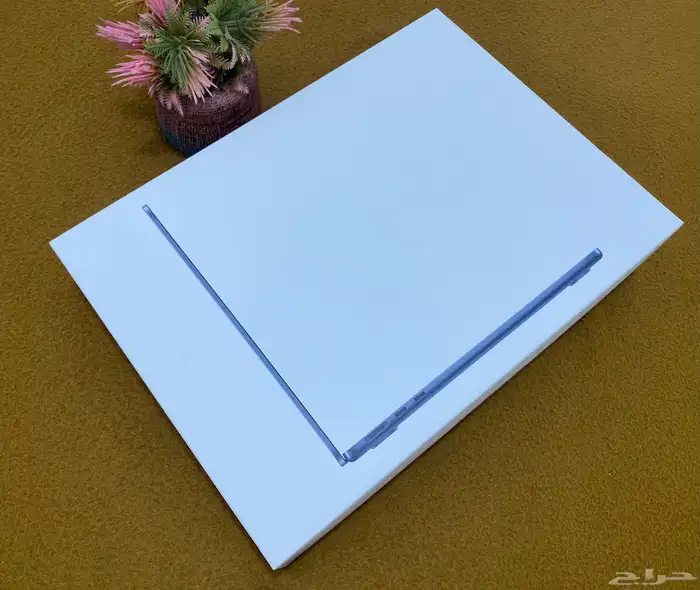 ماك بوك اير M4 نفس الجديد تماما ضمان جرير 28