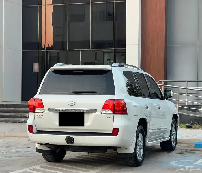 تويوتا لاندكروزر 2014 GXR (بدي وكالة) 4