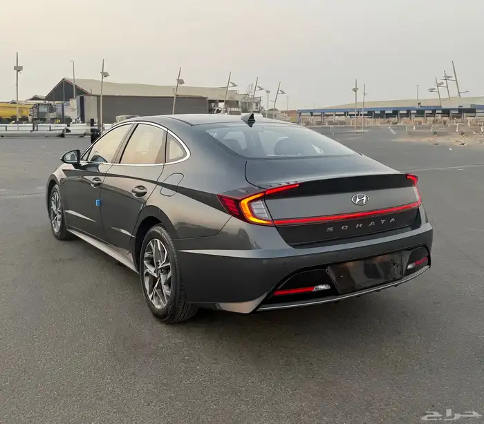 سوناتا 2022 فل بدون بنورما بحالة الوكاله للبيع 3