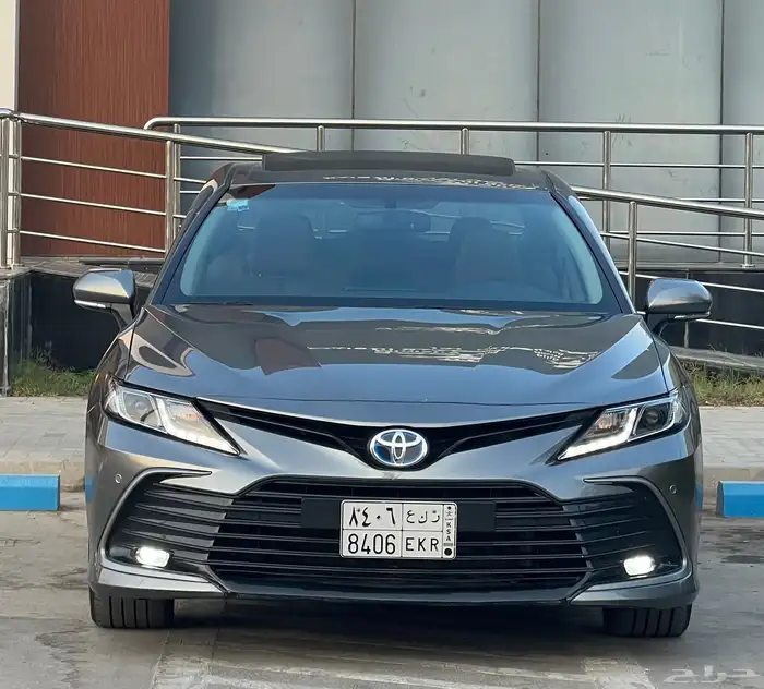 تويوتا كامري 2024 GLE (هايبرد) 4