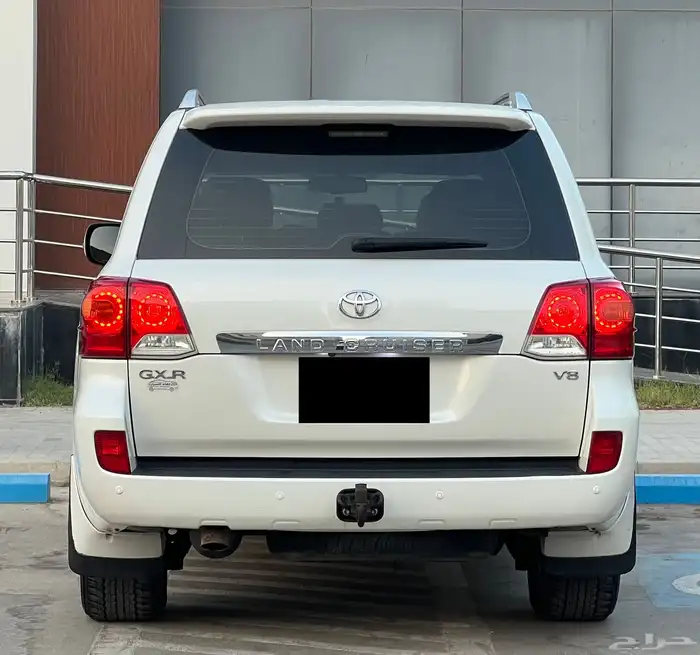 تويوتا لاندكروزر 2014 GXR (بدي وكالة) 8