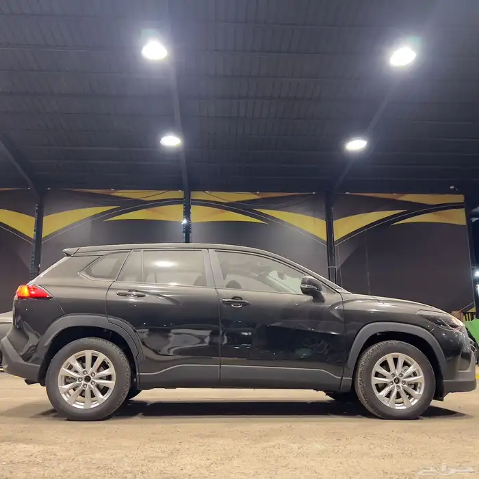 تويوتا كورولا كروس 2025 نص فل ( اصفار) 6