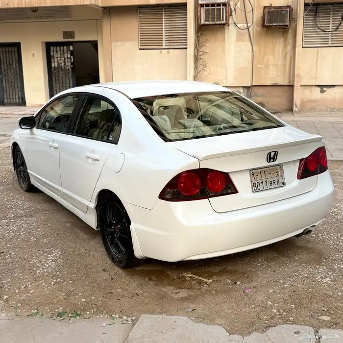 هوندا سيفيك 2007 قير اوتوماتيك نظيفه وجاهزه للنقل 4