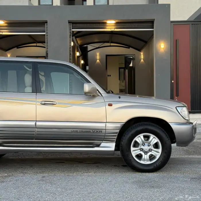 لاندكروزر فسكار 2003 قير عايدي اساس 0