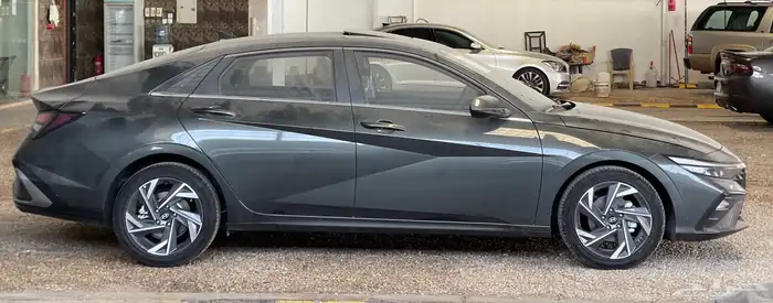 هونداي- إلنترا-2025-كمفورت- بطاقة جمركية- أصفار- بنزين 4