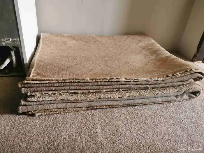 سجادتين لون بيج نضيفه للبيع 0