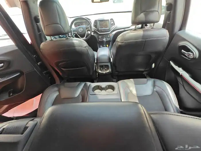 جيب شروكي فل كامل 2015 27