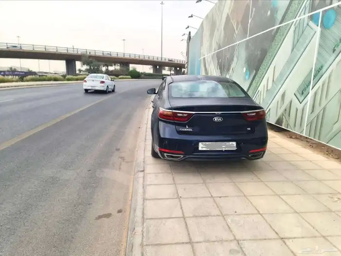 للبيع كيا كادنزا 2018 2