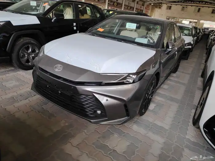 تويوتا كامري LE هايبرد 2025 تيتانيوم سعودي 3