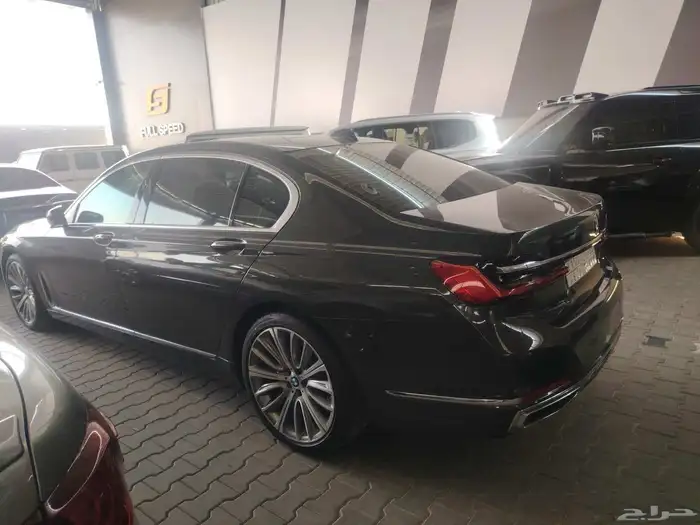 بي ام دبليو 2020. 730Li 4