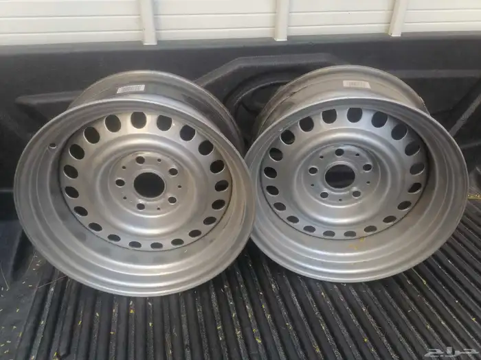 جنطين مرسيدس مبرز 7 انش الهايلوكس بلد 12 وكفر كوري مقاس 19 4