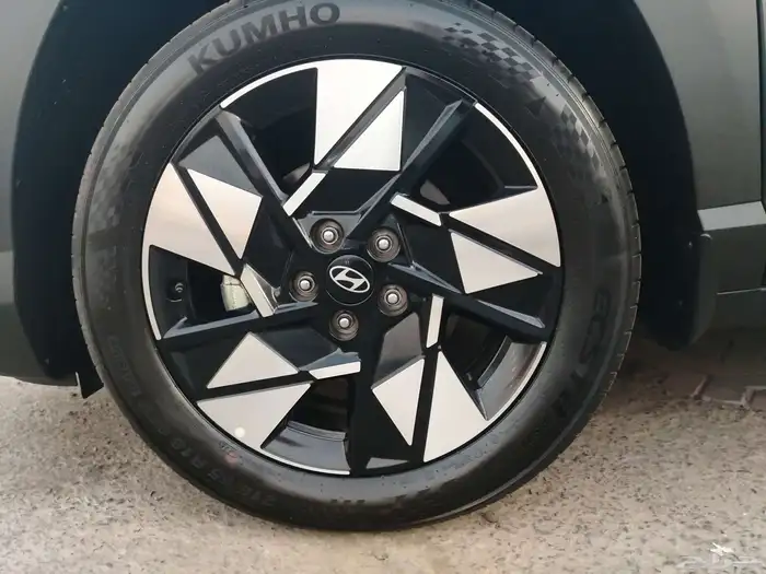 هونداي كونا سمارت 2000 cc موديل 2025 7