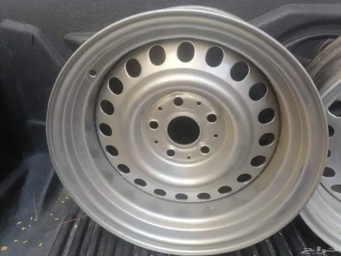 جنطين مرسيدس مبرز 7 انش الهايلوكس بلد 12 وكفر كوري مقاس 19 6