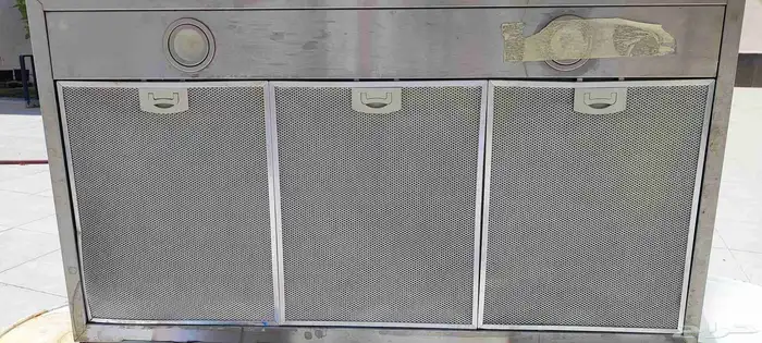 للبيع مروحة شفط ايطالية نظيفة جدا 5