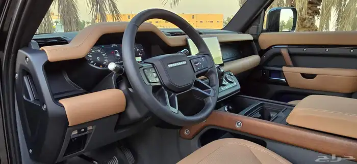 ديفندر P400 2022 HSE 16