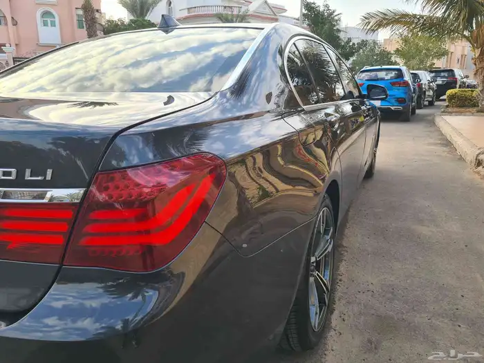 bmw 730 2013 ممشى قليل 16