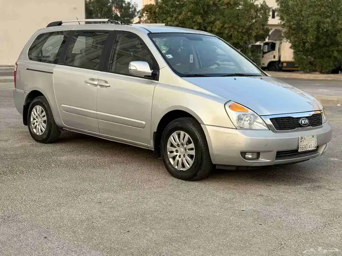 كيا كارنيفال 2015اتوماتيك نضيف 5