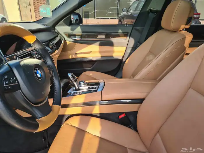 bmw 730 2013 ممشى قليل 13