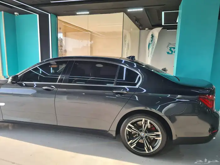 bmw 730 2013 ممشى قليل 26