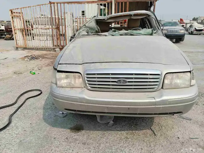 فورد فكتوريا موديل 2011 1