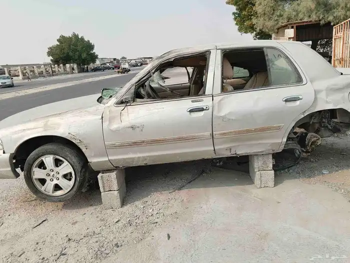 فورد فكتوريا موديل 2011 2