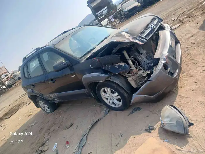 يوجد لدينا قطع غيار توسان 2006 تشليح جده الحمدانيه 3