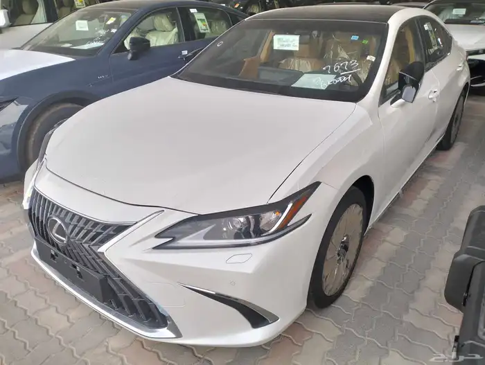 لكزس ES350 سعودي 2025 اصفار 3