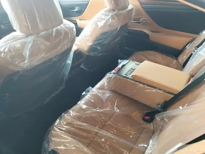 لكزس ES350 سعودي 2025 اصفار 5