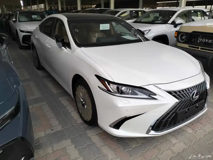لكزس ES350 سعودي 2025 اصفار 1