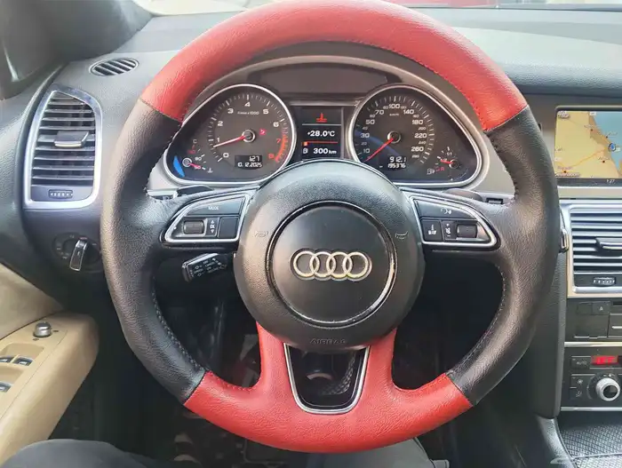 تغيير الداخلية لسيارة أودي سقف شموا أسود مع خياط طارة لونين 9