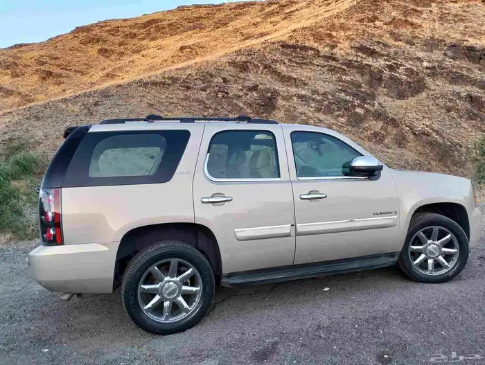 يوكن 2008 قصير فل كامل نظيف جدا وبحالة الوكالة (مستخدم واحد) 2