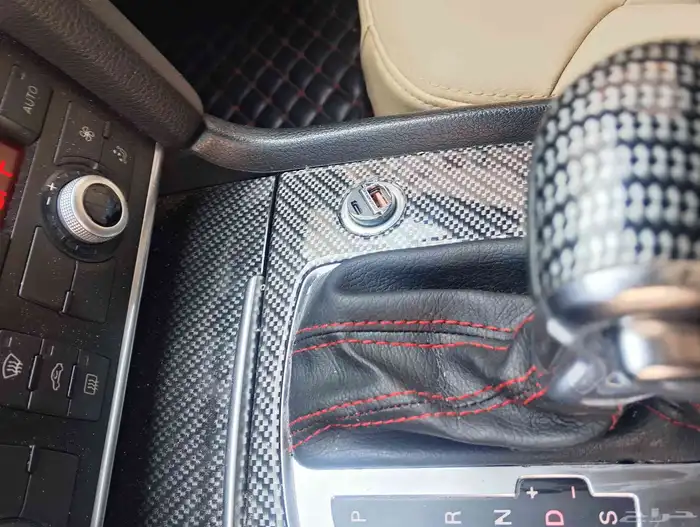 تغيير الداخلية لسيارة أودي سقف شموا أسود مع خياط طارة لونين 17