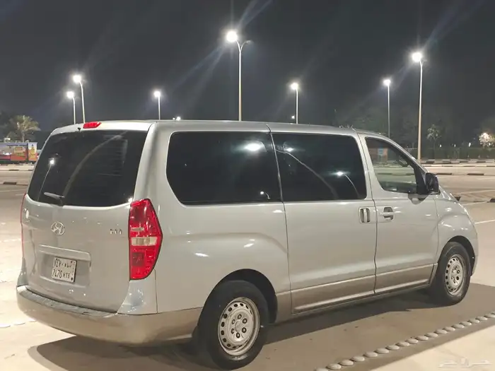 هونداي 2012 H1 3