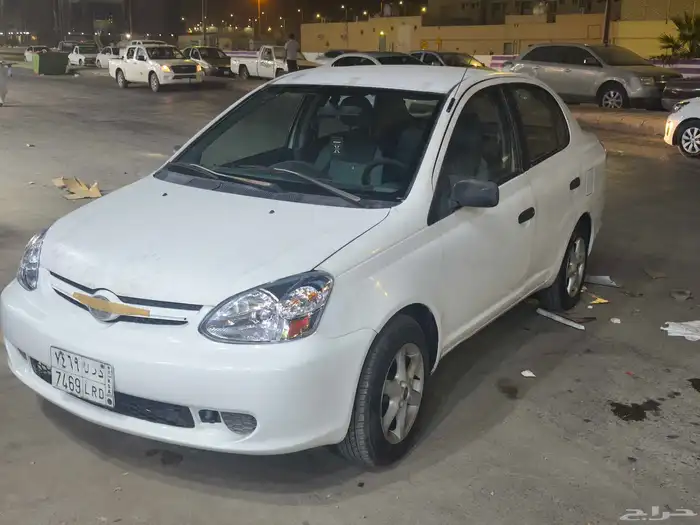 تويوتا يارس ايكو 2005 قير عادي للبيع 4