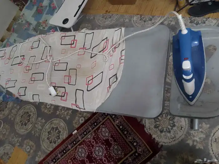 كاويه ملابس مع طاوله كي ومنشر غسيل كلهم بحاله جيده جدا 0