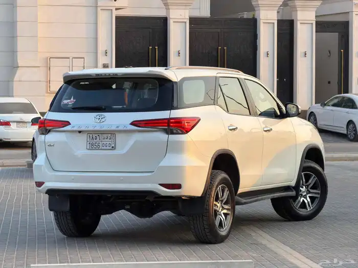 فورتشنر 2022 ديزل دبل 8