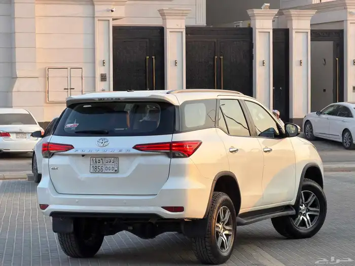 فورتشنر 2022 ديزل دبل 7