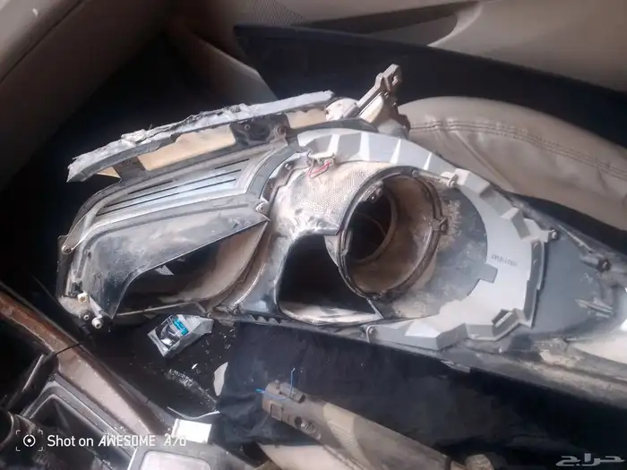 عدسه الاجيره الاصليه واللد حق الاصلي يسار على السوم 2