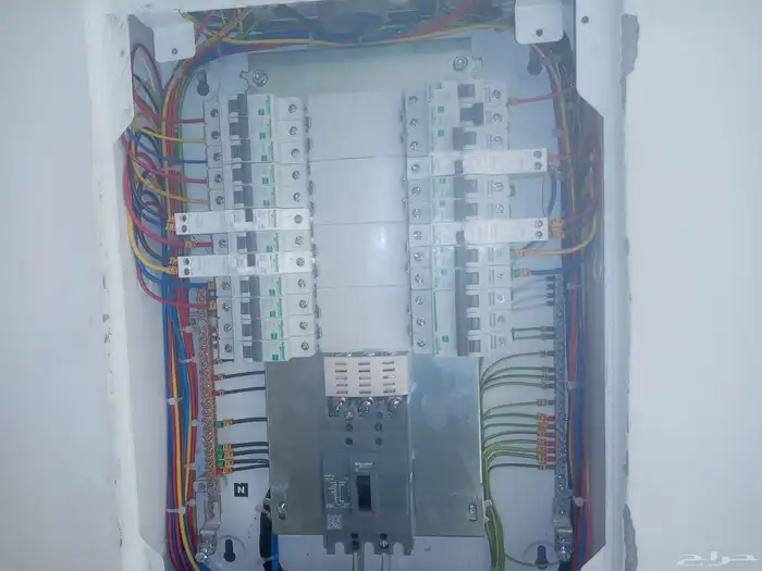 معلم كهربائي بالمدينة فني كهربائي منازل بالمدينة المنورة 3