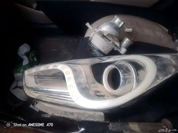 عدسه الاجيره الاصليه واللد حق الاصلي يسار على السوم 0