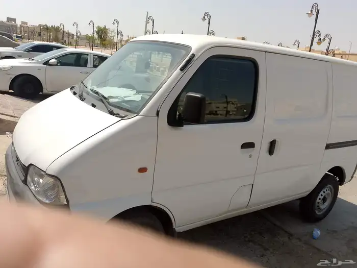 سيارة فان سوزوكي 5