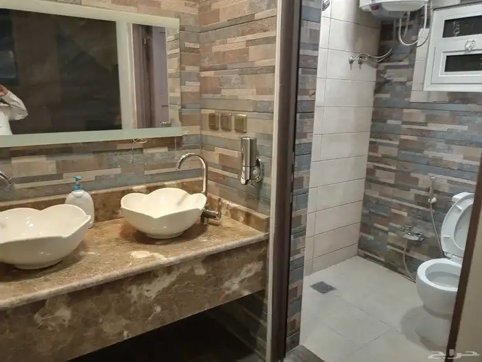 فيلا للبيع زاويه 965 متر 25