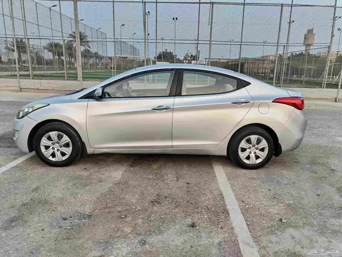 هواندي النترا مديل. 2012 4