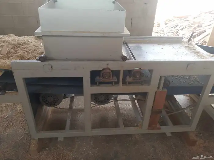 مشروع كامل للبيع منشار 80 مكنة نشارة صندوق والثانيه تلقيم كم 5