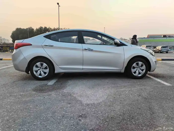 هواندي النترا مديل. 2012 10